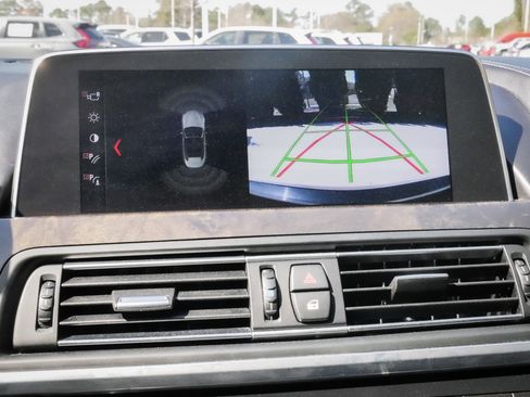 Used 2018 BMW 640i Convertible image 25