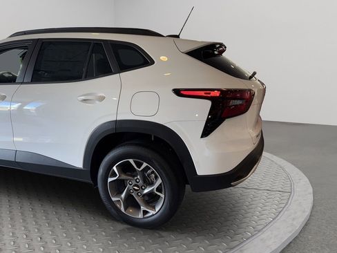 New 2025 Chevrolet Trax LT w/ Driver Confidence Package image 26