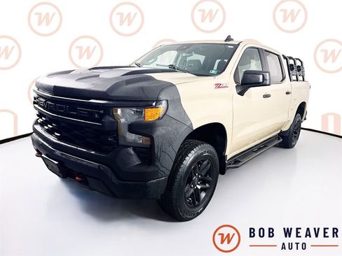 Used 2022 Chevrolet Silverado 1500 Custom Trail Boss AWD/4WD image 3