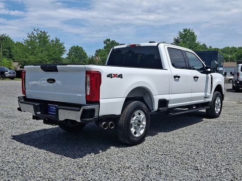 Certified 2025 Ford F250 XLT AWD/4WD image 7