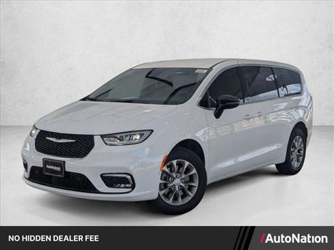 New 2026 Chrysler Pacifica Select AWD/4WD image 1