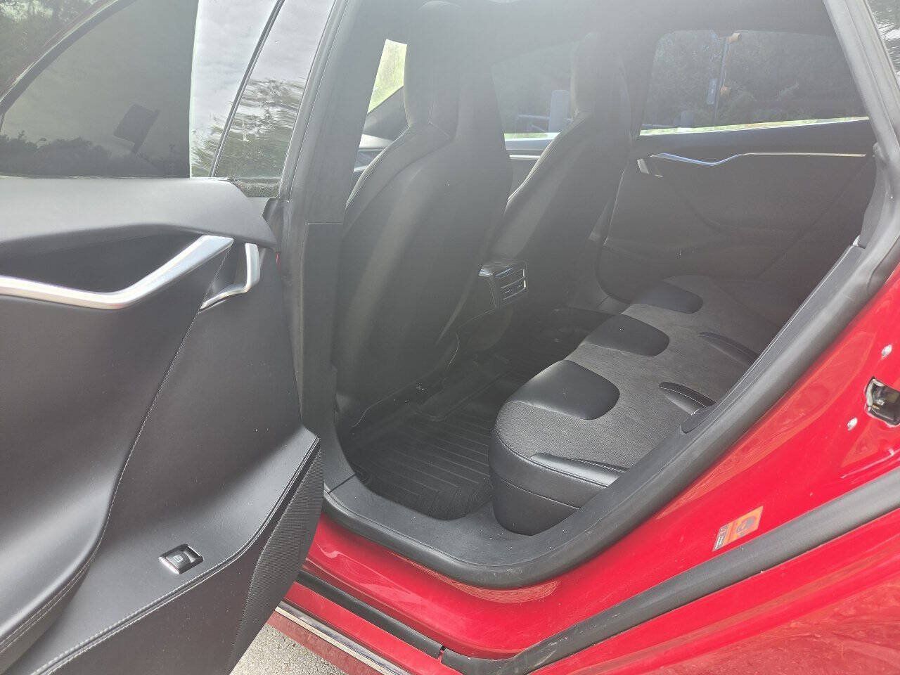Used 2016 Tesla Model S 60 RWD image 27
