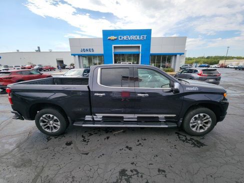 Used 2022 Chevrolet Silverado 1500 High Country w/ Z71 Off-Road Package image 6