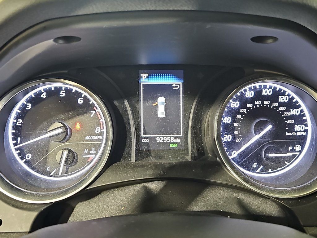 Used 2018 Toyota Camry SE w/ Convenience Package FWD image 21