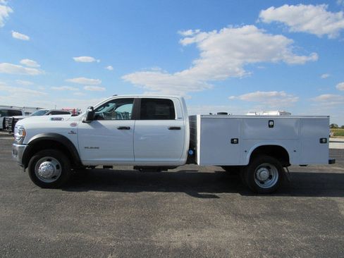 Used 2024 RAM 4500 SLT w/ Quick Order Package 2YG SLT image 8