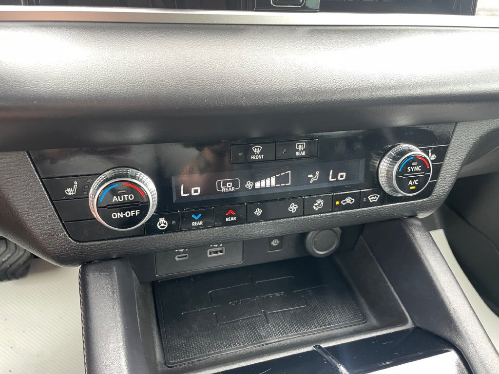 Used 2023 Mitsubishi Outlander SEL Black Edition AWD/4WD image 28