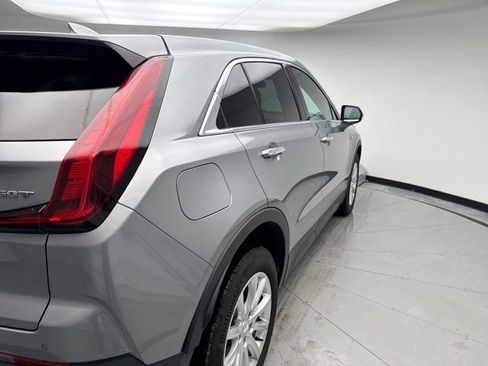 Used 2023 Cadillac XT4 Luxury w/ Cold Weather Package image 5