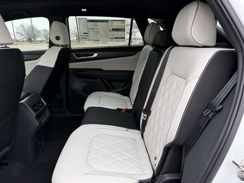 New 2026 Volkswagen Atlas Cross Sport SEL Premium R-Line AWD/4WD image 21