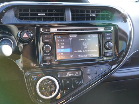 Used 2018 Toyota Prius C Three FWD image 10