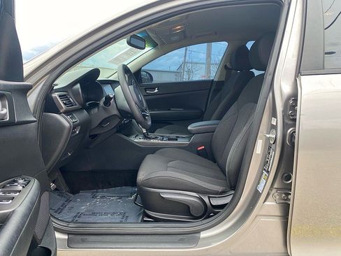 Used 2018 Kia Optima LX w/ 17" Alloy Wheels Package image 14