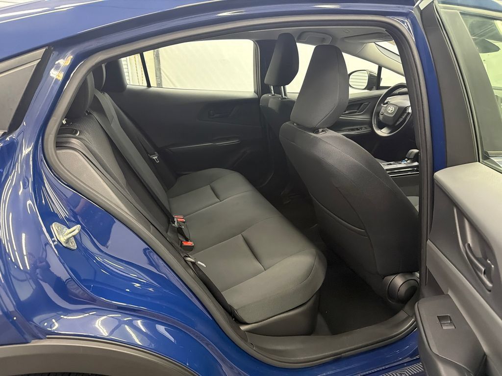 Used 2024 Toyota Prius LE FWD image 15