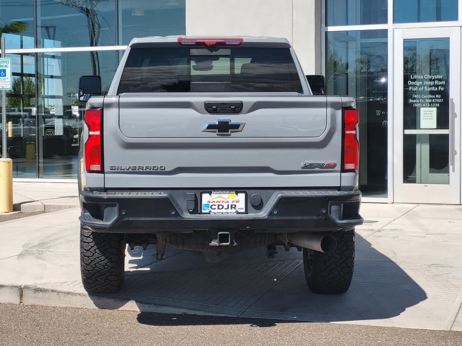 Used 2024 Chevrolet Silverado 2500 ZR2 w/ Technology Package AWD/4WD image 6
