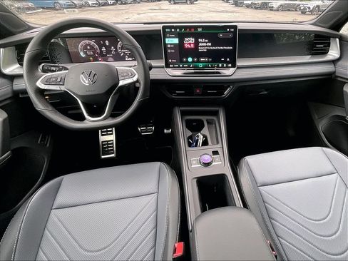 New 2026 Volkswagen Tiguan SE R-Line AWD/4WD image 12