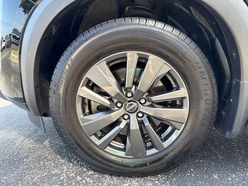 Used 2022 Nissan Pathfinder SV AWD/4WD image 4