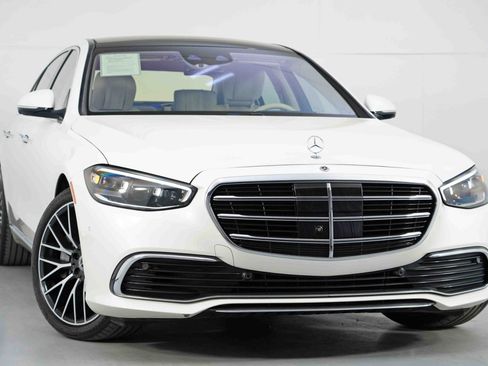 Used 2022 Mercedes-Benz S 580 4MATIC Sedan image 4