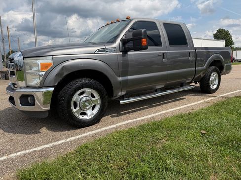 Used 2013 Ford F250 XLT w/ XLT Value Pkg RWD image 3