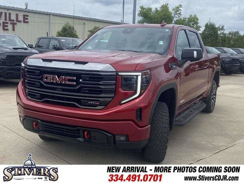 Used 2024 GMC Sierra 1500 AT4 w/ AT4 Preferred Package AWD/4WD image 38