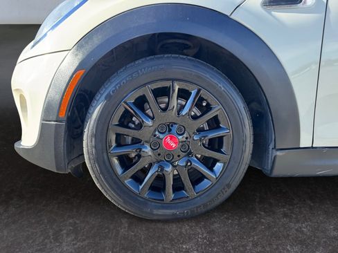 Used 2017 MINI Cooper 2-Door Hardtop image 9