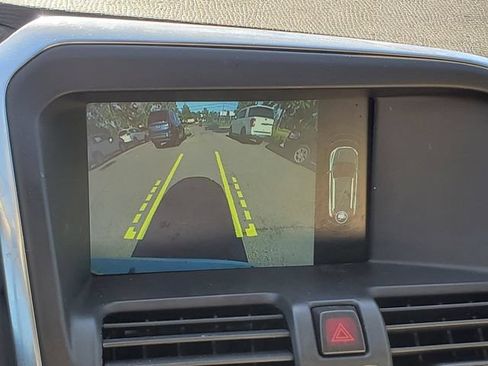 Used 2017 Volvo XC60 T6 Inscription w/ Climate Package AWD/4WD image 24