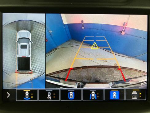 Used 2021 GMC Sierra 1500 AT4 w/ Technology Package image 23