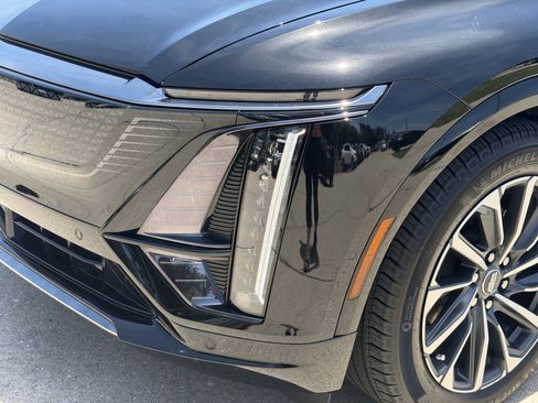 Certified 2024 Cadillac Lyriq Sport AWD/4WD image 9