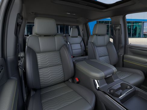New 2026 Chevrolet Silverado 2500 ZR2 AWD/4WD image 16