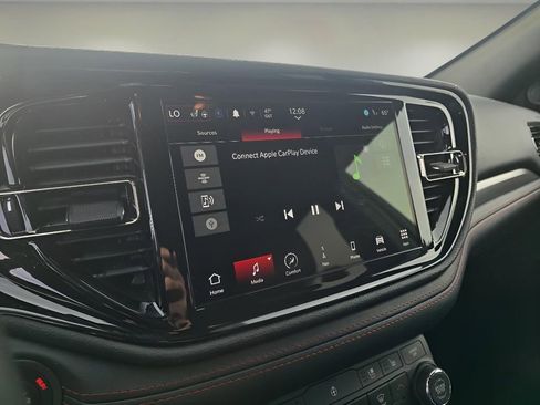 Used 2025 Dodge Durango GT image 22