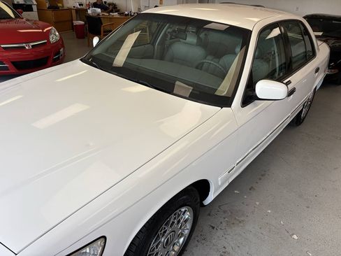 Used 2002 Mercury Grand Marquis GS RWD image 3