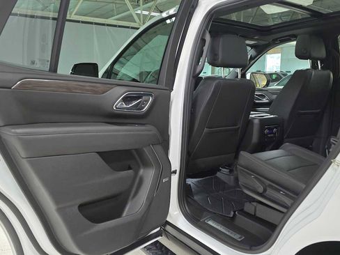 Used 2023 Chevrolet Tahoe Z71 w/ Z71 Off-Road Package image 15