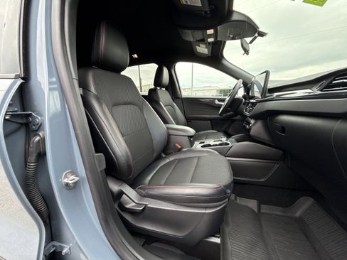 Used 2025 Ford Escape ST-Line w/ Equipment Group 301A image 10