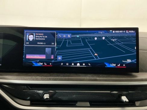 Certified 2024 BMW X5 xDrive40i w/ Parking Assistance Package AWD/4WD image 11