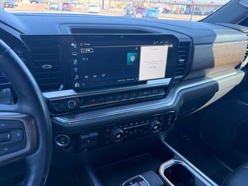 Used 2023 Chevrolet Silverado 1500 High Country w/ Technology Package AWD/4WD image 27