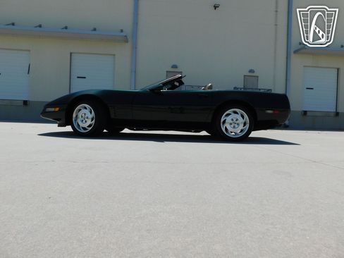 Used 1994 Chevrolet Corvette Convertible image 21