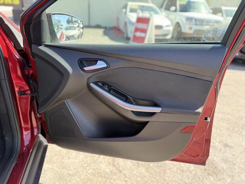 Used 2014 Ford Focus Titanium image 27