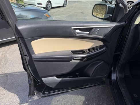 Used 2016 Ford Edge SEL w/ Equipment Group 201A AWD/4WD image 11
