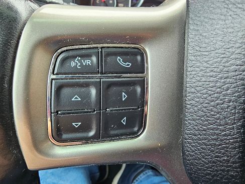 Used 2017 RAM 1500 Laramie w/ Convenience Group AWD/4WD image 33