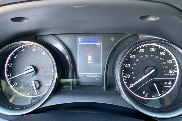 Used 2024 Toyota Camry SE FWD image 12