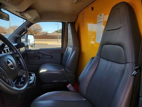 Used 2021 GMC Savana 3500 Extended w/ Power Convenience Package RWD image 11