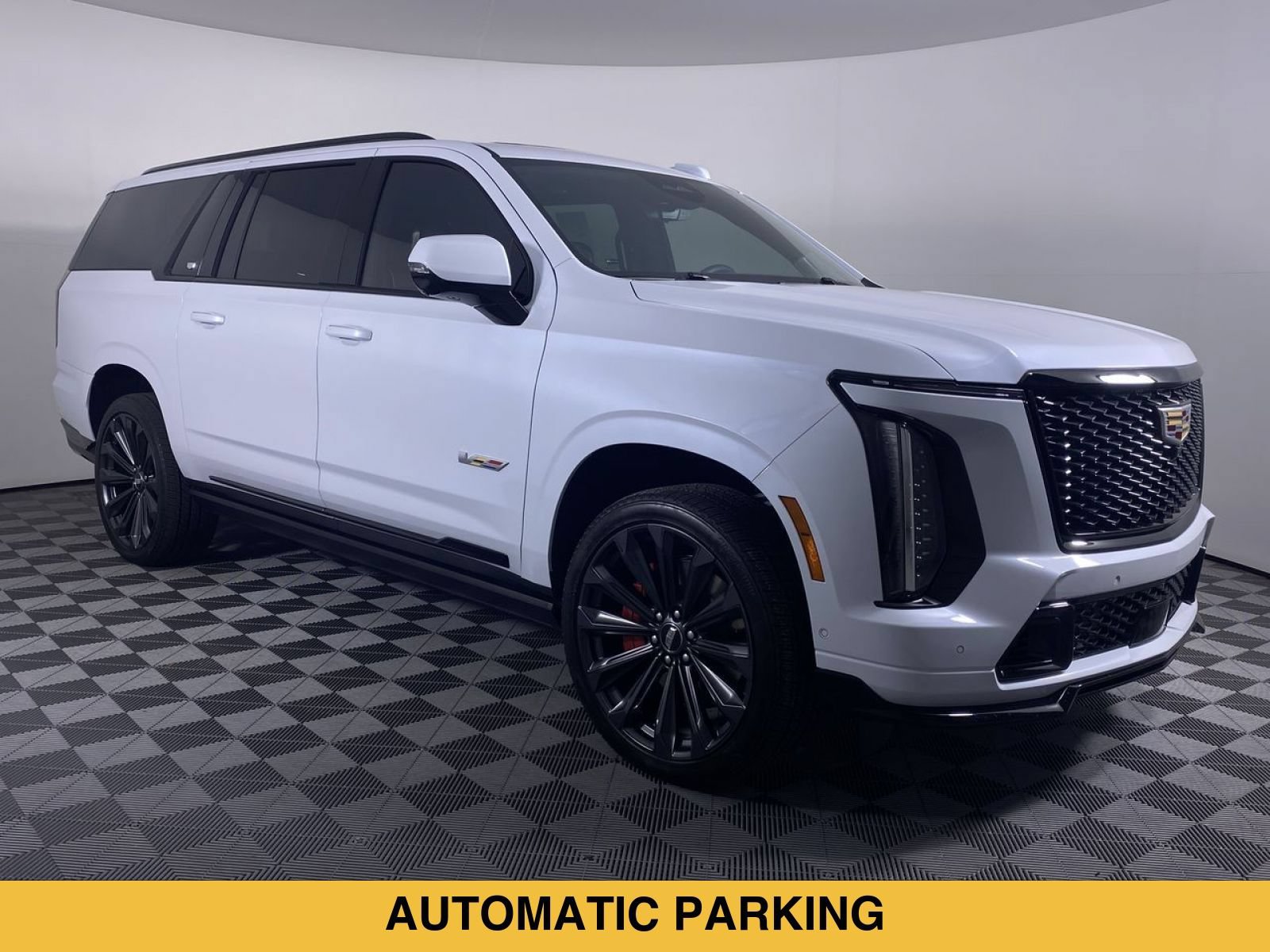 Certified 2026 Cadillac Escalade ESV V AWD/4WD image 23