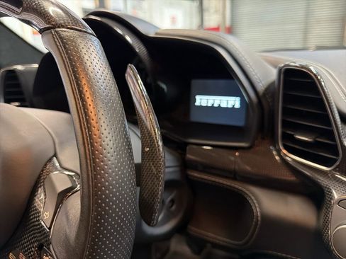 Used 2013 Ferrari 458 Italia Coupe RWD image 34