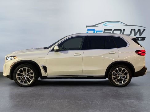 New 2026 BMW X5 xDrive50e image 6