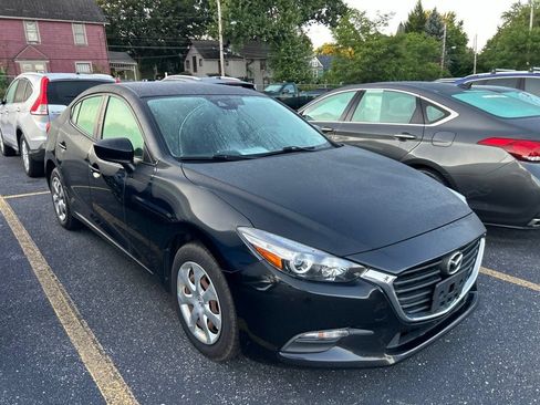 Used 2018 MAZDA MAZDA3 Sport FWD image 5