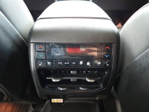 Used 2022 Jeep Grand Cherokee Summit AWD/4WD image 24