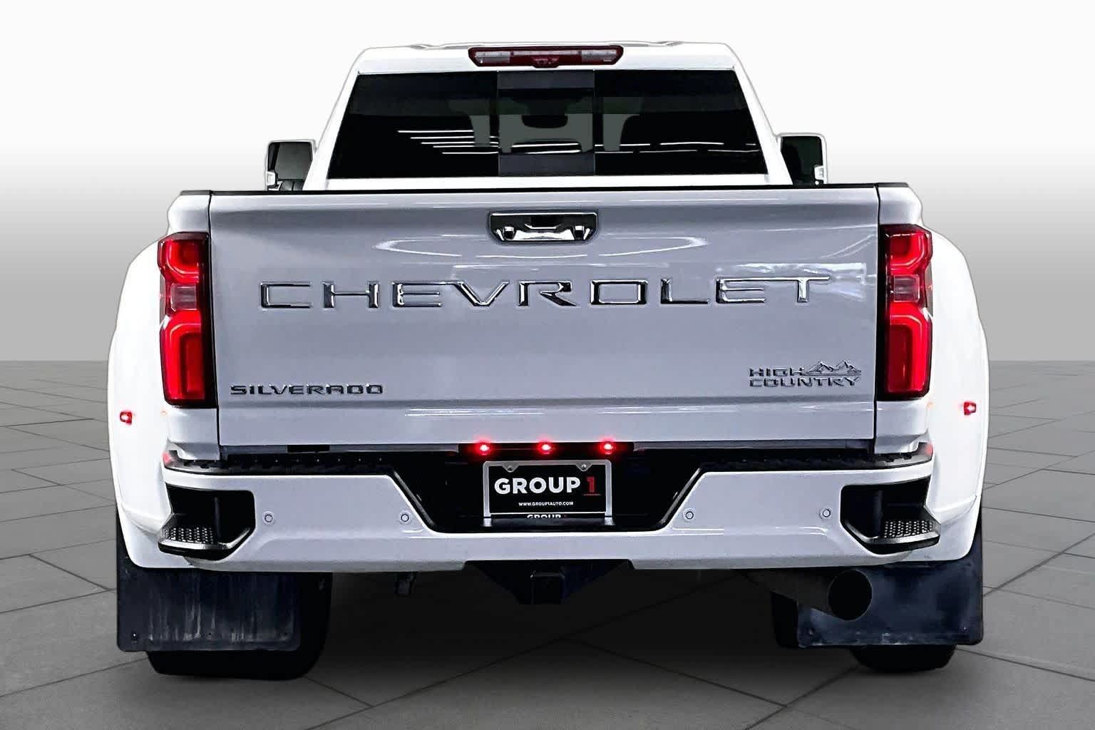Used 2026 Chevrolet Silverado 3500 High Country w/ High Country Premium Package AWD/4WD image 5
