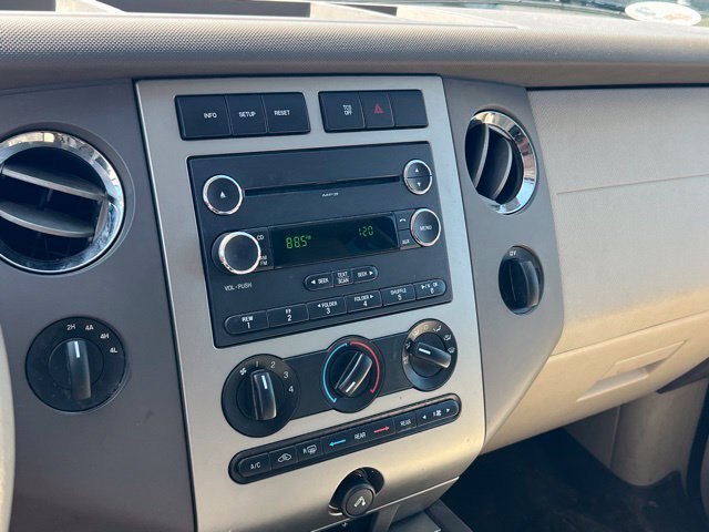 Used 2014 Ford Expedition XLT AWD/4WD image 17