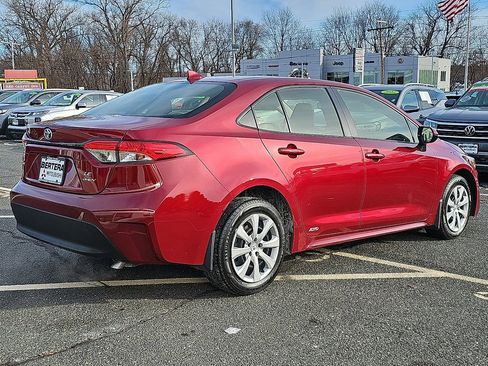Used 2025 Toyota Corolla LE image 6