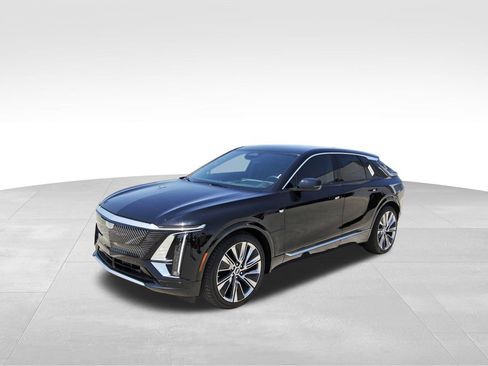 New 2026 Cadillac Lyriq Signature Luxury image 2