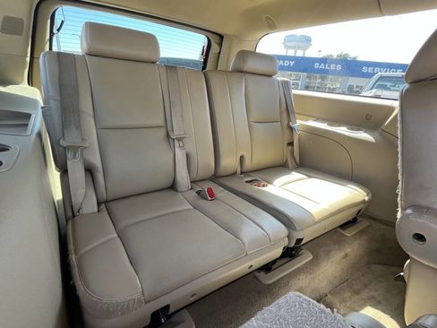 Used 2011 Chevrolet Suburban LTZ image 26