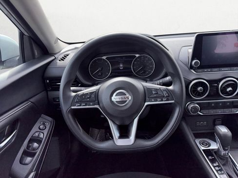 Used 2023 Nissan Sentra SV image 12
