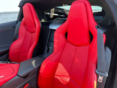 Used 2023 Chevrolet Corvette Stingray Preferred Cpe w/ Z51 Performance Package RWD image 13